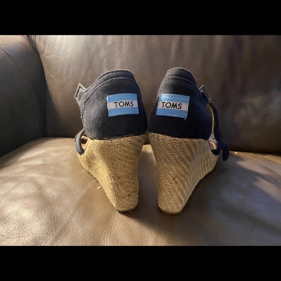 Toms platform sandals. - Picture 5 of 5